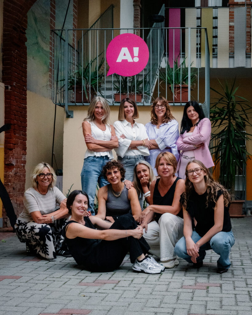 Lo staff di Arci Bra davanti alla sede di via Audisio a Bra